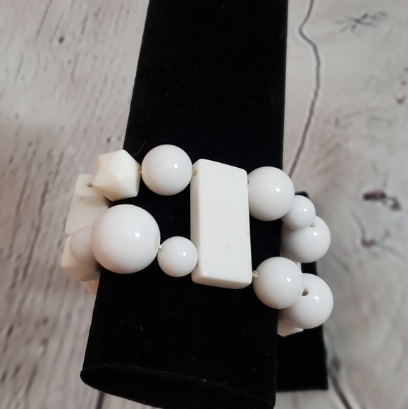 Subversive Mod/ Retro Stretch Bracelet - Picture 3 of 4